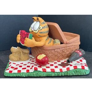 Vintage 1993 Danbury Mint Garfield The Gourmet Picnic Figurine Jim Davis Resin